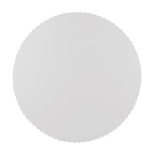 Lade das Bild in den Galerie-Viewer, 10 Tortenunterlagen, Pappe &quot;pure&quot; rund Ø 28 cm weiss mit gezacktem Rand
