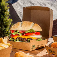 Lade das Bild in den Galerie-Viewer, 25 Burgerboxen, Pappe 8,5 cm x 15,5 cm x 15,5 cm braun &quot;100% Fair&quot; extra groß
